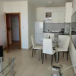 شقة Beachfront By Marty's *