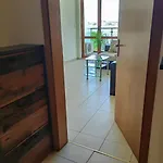 Beachfront By Marty's شقة