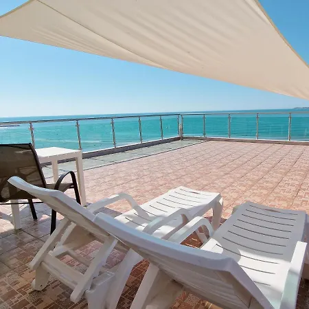 Beachfront By Marty's * ساني بيتش