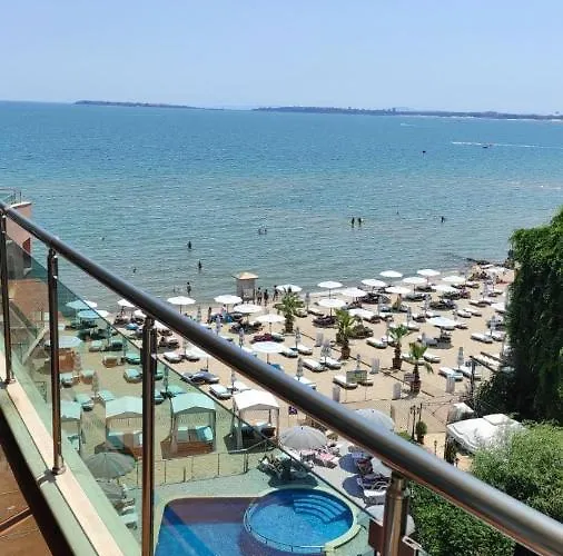 Διαμέρισμα Beachfront By Marty's *